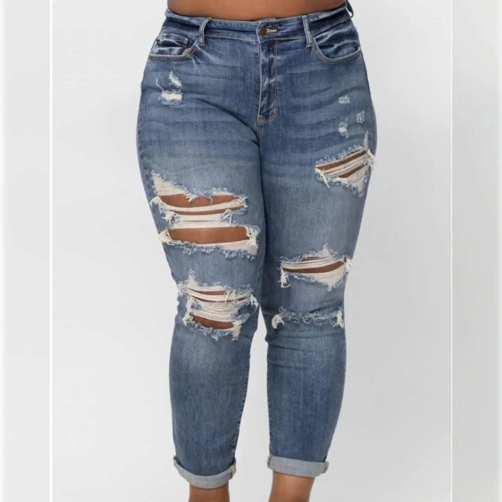 New Judy Blue Distressed Jeans - Picture 1 of 1